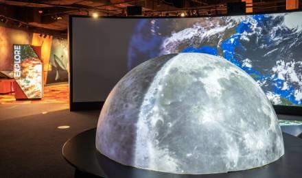 01 Cincinnati Museum Moon