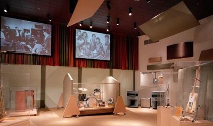 04 Replica Equipment And Studio