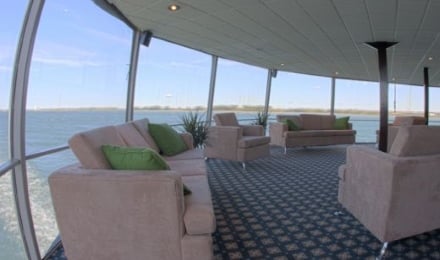 02 Aft Lounge Deck