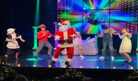02 Holly Jolly Jukebox8