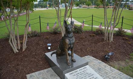 K9 Statue