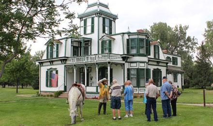 Buffalo Bill Telling Tall Stories 082213