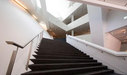 H Bldg Atrium 09 20 06 04