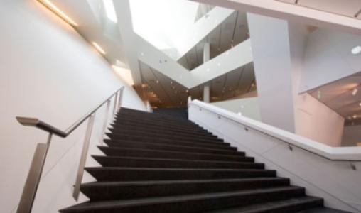 H Bldg Atrium 09 20 06 04