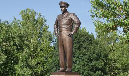 Statue