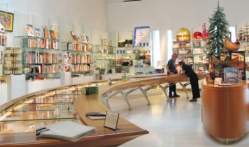 M A M Store