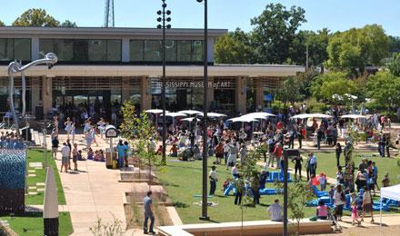 Town Creek Wide Crowd Shot