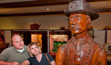 Int Museum Woodcarving00002