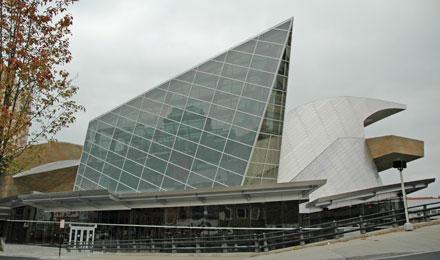 A Visit To The Taubman Museum