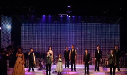 A Visit To The Duttons Family Show