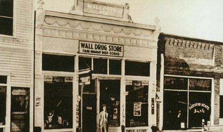 02 1931 Wall Drug