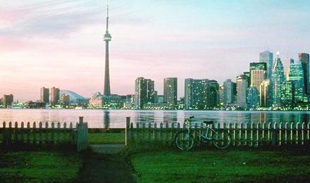 Guided Tour Of The Cosmopolitan City Of Toronto
