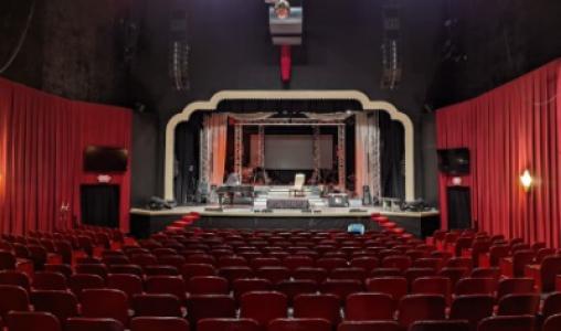 An Evening Show At The Savannah Theatre