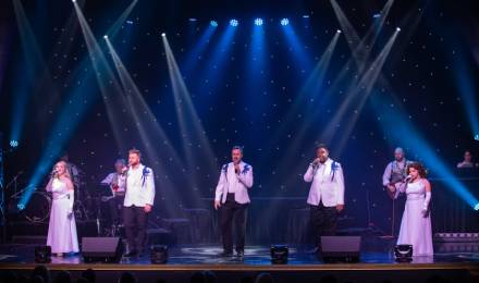 03 Array Singers