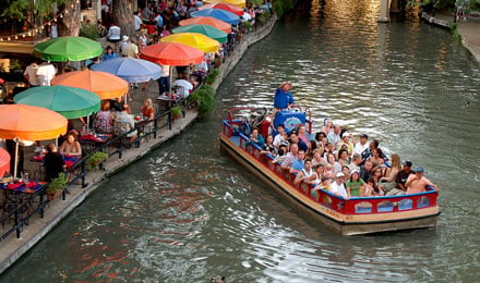 San Antonio Riverwalk District3